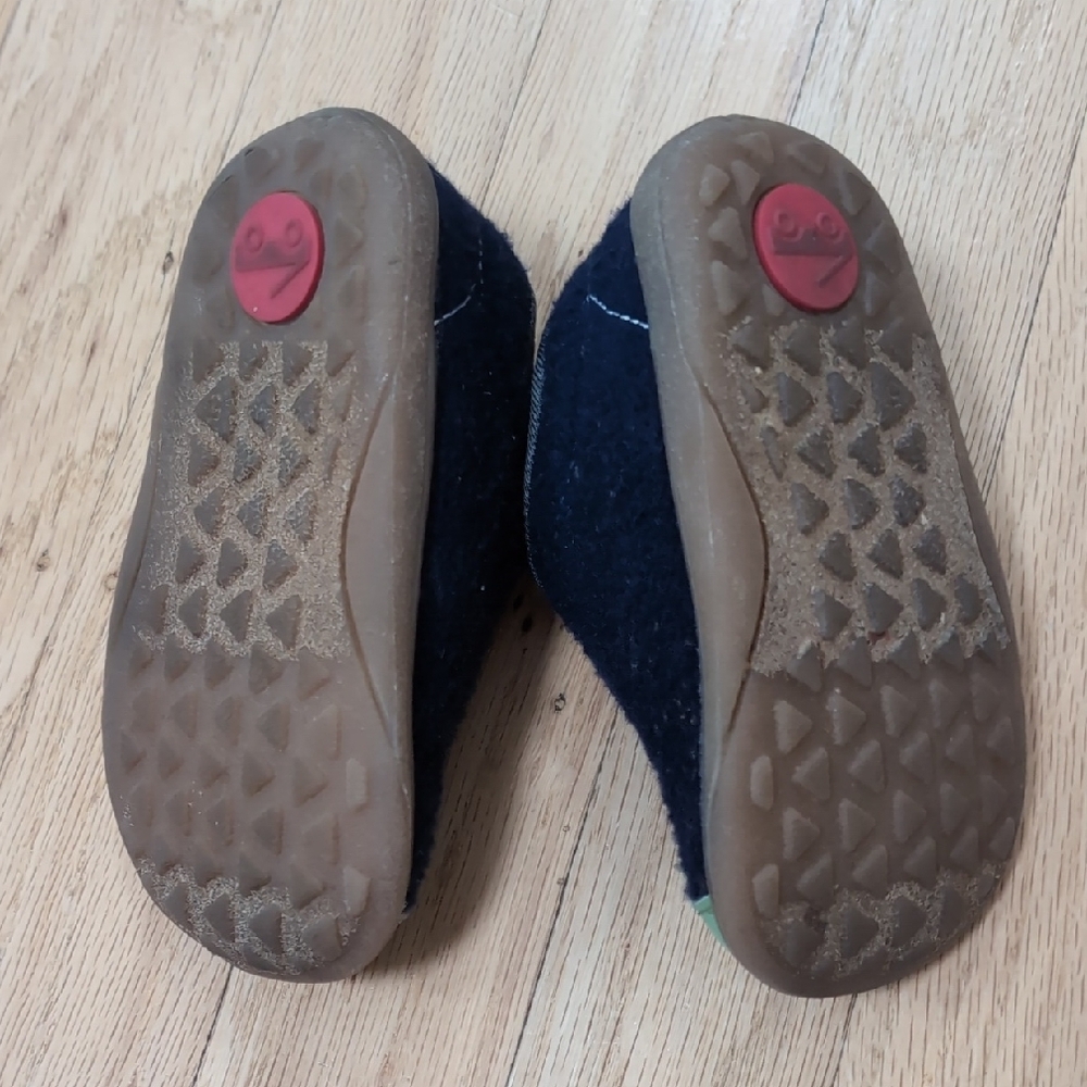 Blue and Green Baby Walker Shoes with Dinosaur Design - Picture 3 of 3